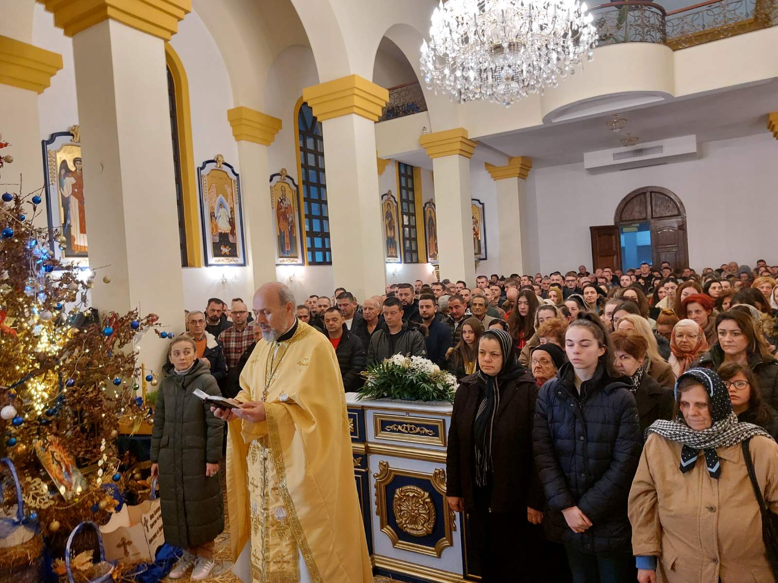 Božićne liturgije u prijedorskim hramovima BN