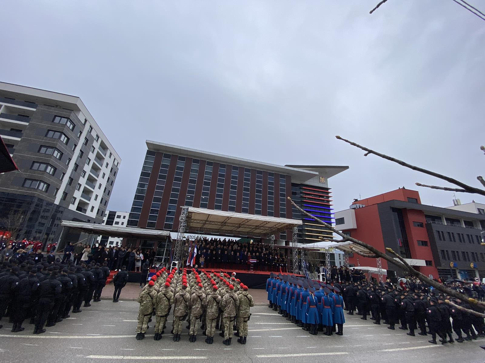 Dan Republike Srpske Sve Ani Defile Kroz Isto No Sarajevo Foto Bn