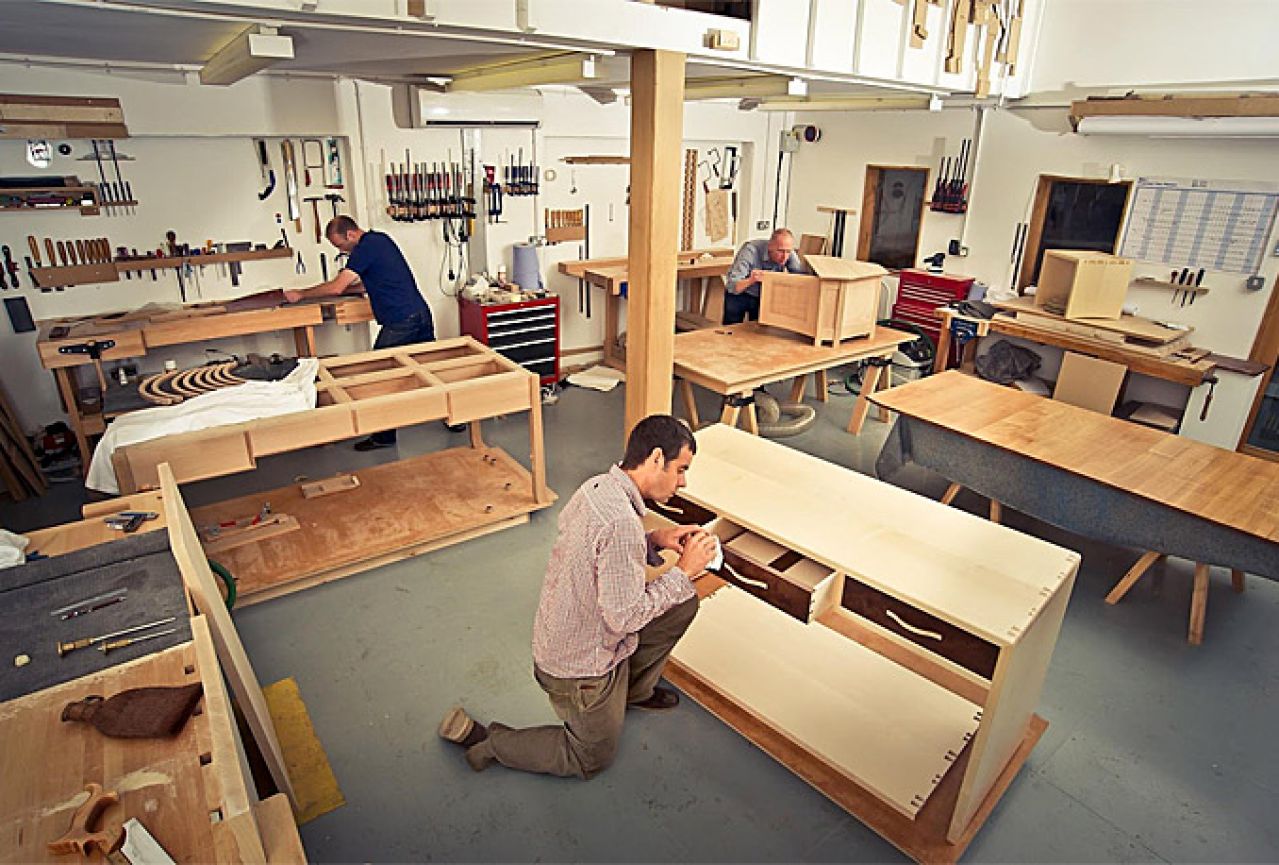 on wood мебельная фабрика