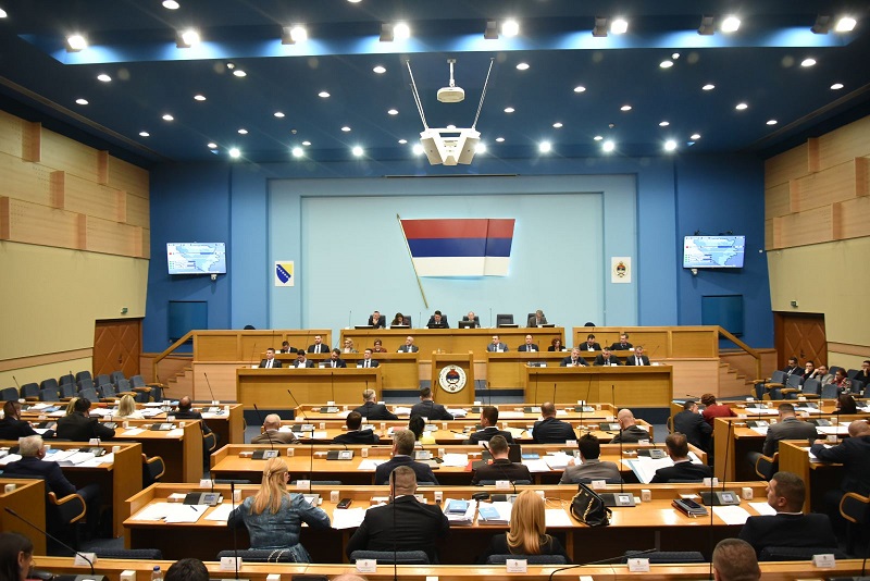 Vlast u Srpskoj ne treba otežavati položaj Srbije