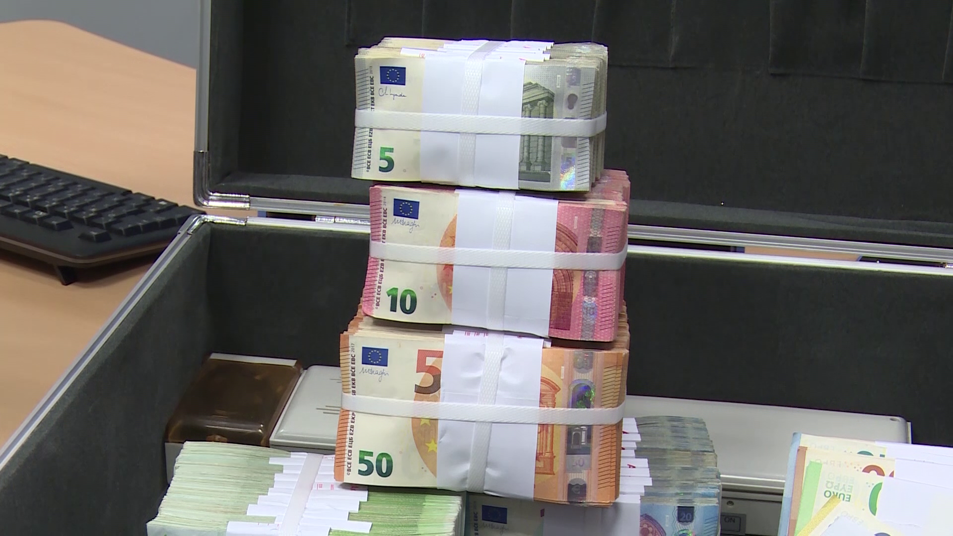 Slabija Srpska hoće veći minimalac nego što ima Srbija