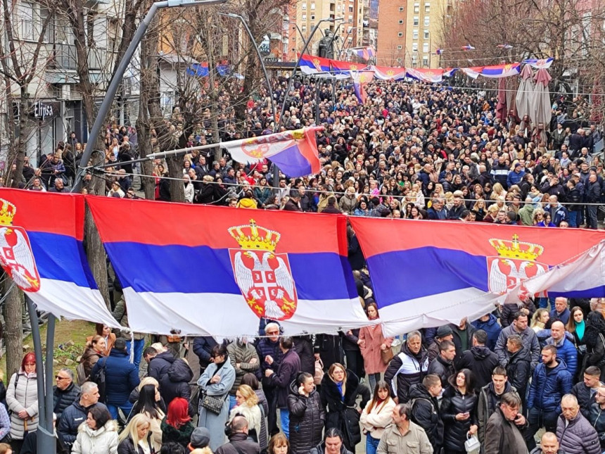 Veliki protest Srba u K. Mitrovici: "Ovo je okupacija"