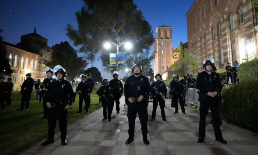Полиција почела са уклањањем пропалестинског кампа на универзитету УЦЛА