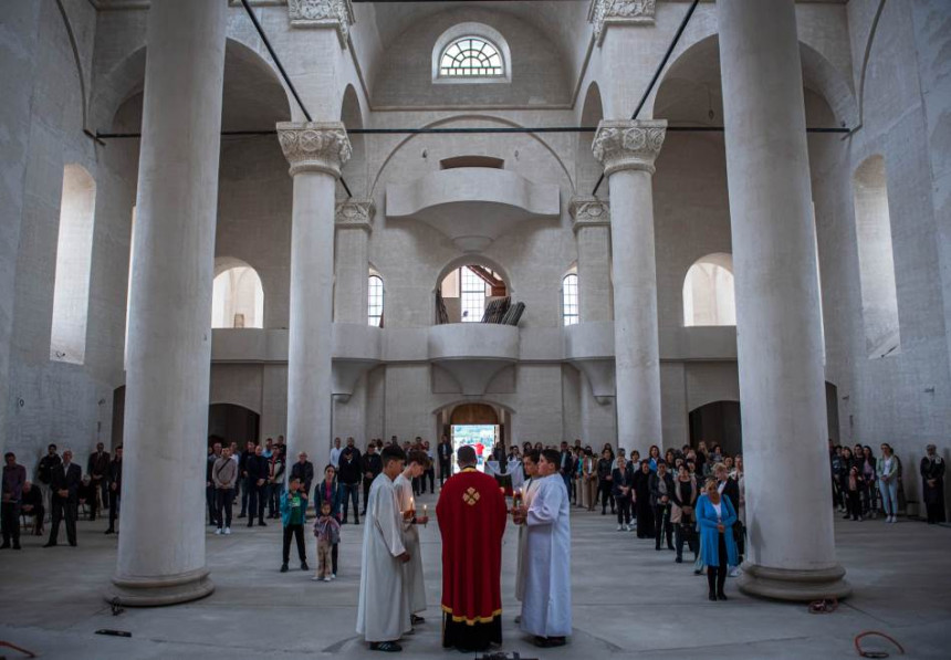 Prvi put od rušenja, vaskršnja liturgija u crkvi u Mostaru