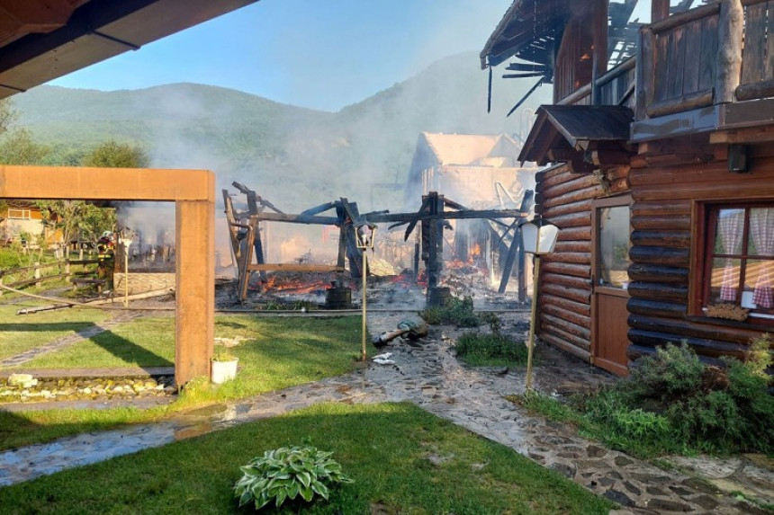 Izgorio restoran u Ribniku, nema povrijeđenih