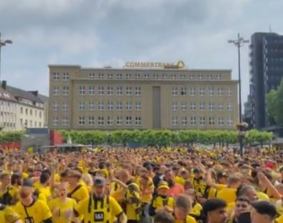 Ludnica pred finale LŠ: London obojen u žuto (VIDEO)
