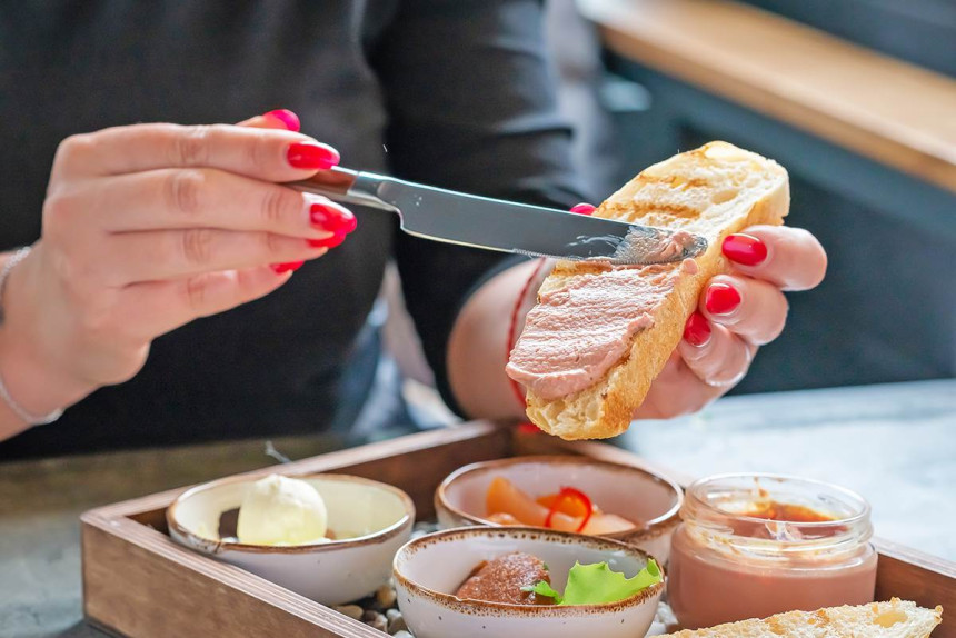 Направљен најмањи сендвич на свету али није јестив!