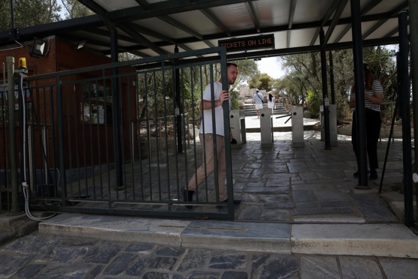 Акропољ затворен, Грчку захватио топлотни талас