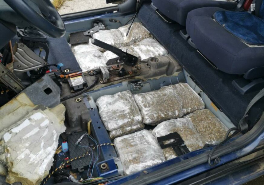 MUP RS u aprilu oduzeo auto, sada u njemu našli drogu