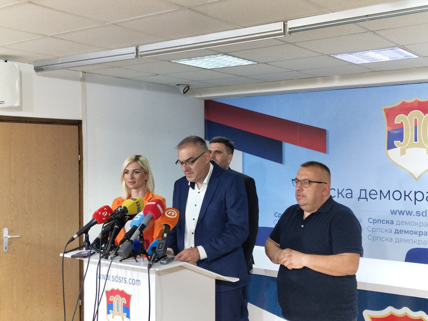 Dileme poslije odluke Ustavnog suda BiH o izbornoj prijavi SDS