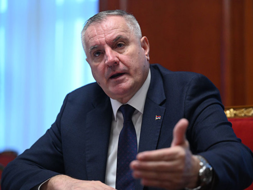 Višković: Vlada akcenat uvijek stavlja na radnika