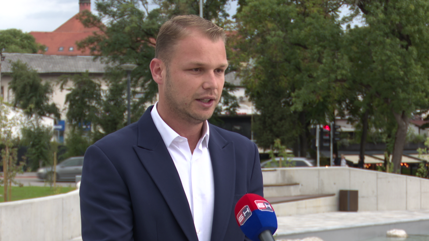 SNSD ipak prihvata Šmitovu odluku i kažnjava stranke