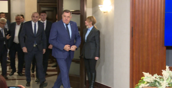 Додик по принципу: "Ако ја тонем, тону и сви са мном"