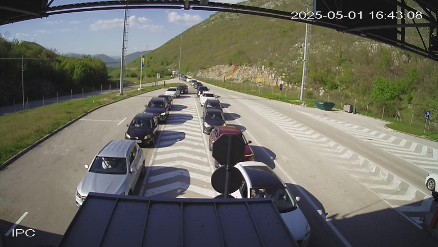 Kolaps na putevima: Duga čekanja na nekim prelazima