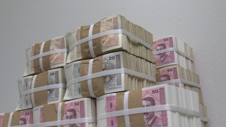 Пропаст двије банке: Више од 300 милиона КМ нестало, депозити пропали, нико није одговарао