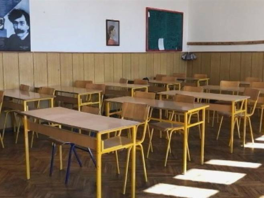 Република Српска за деценију остала без 11.000 ђака