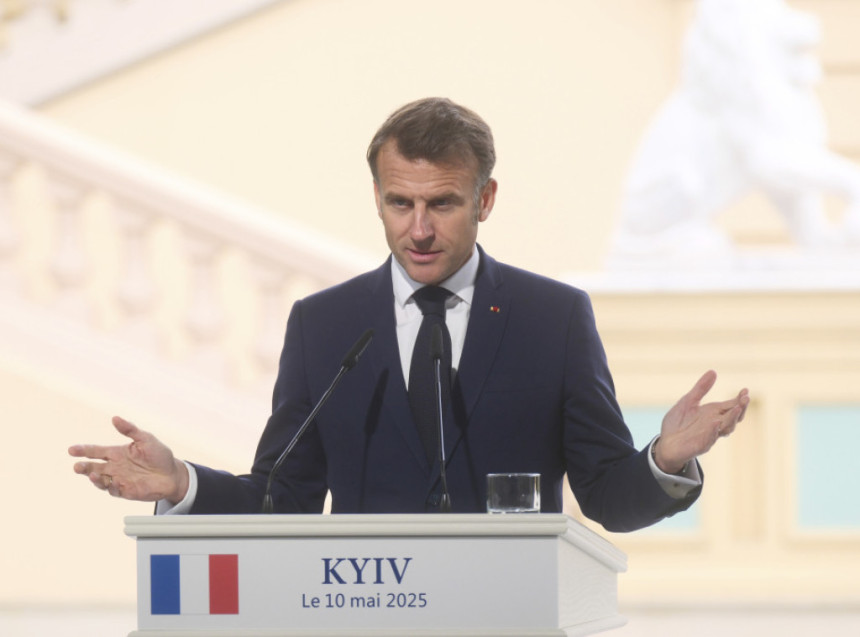 Макрон: Безусловном прекиду ватре не претходе преговори