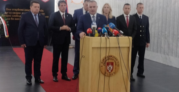 Dodik: Ukidanje Vojske Republike Srpske bila greška, ali na greškama se učimo
