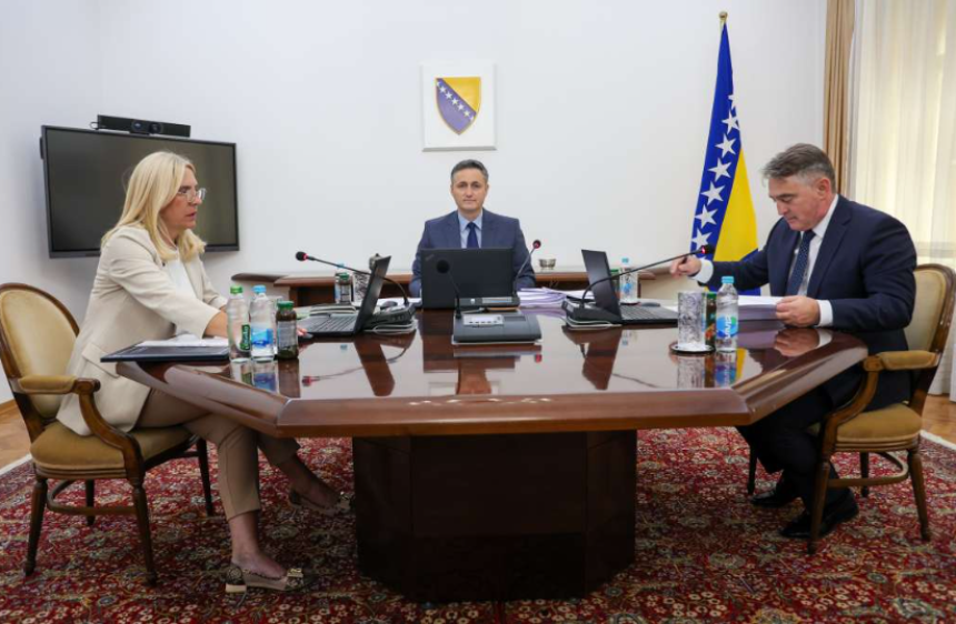 Одбијено да се дуг "Виадукту" враћа из Централне банке