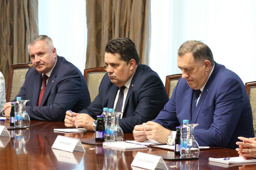 Литванија увела санкције Додику, Стевандићу и Вишковићу