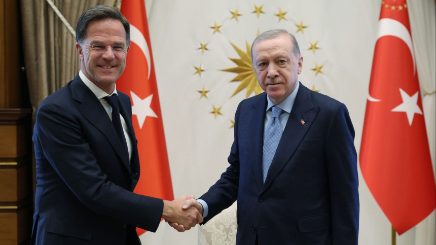 Erdogan sa Ruteom pred sastanak NATO saveza u Antaliji