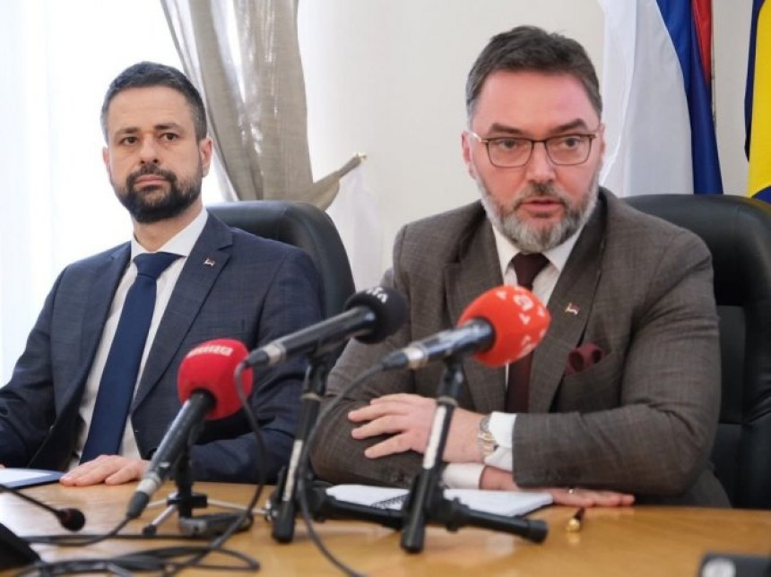 Дом народа ПСБиХ 19. маја о смјени Кошарца и Амиџића