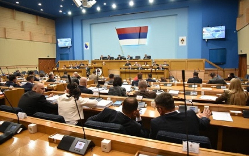 U Banjaluci posebna sjednica NSRS, obraća se Dodik