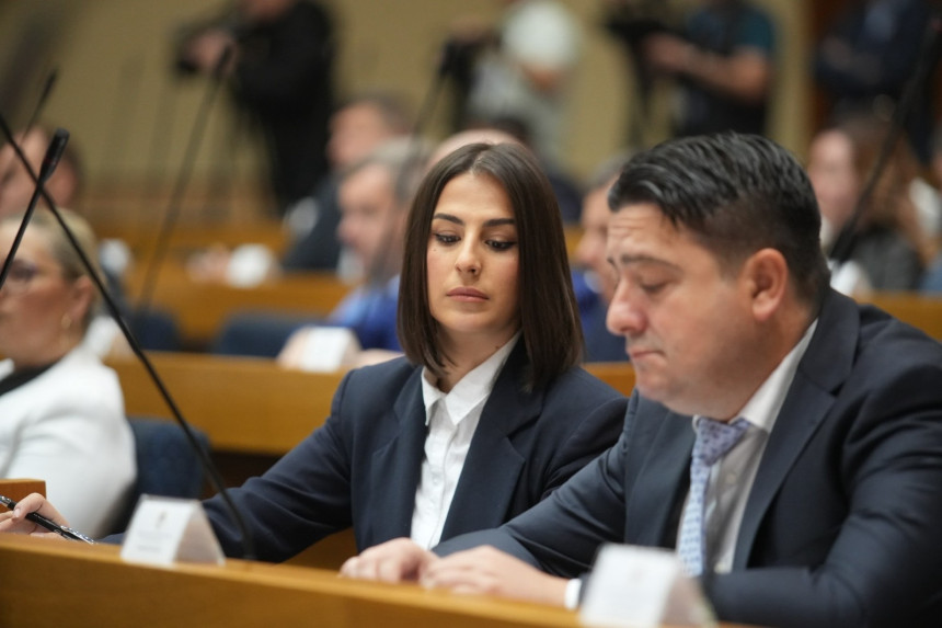 Породице су већ могле имати изграђене куће, због политике изгубљене године