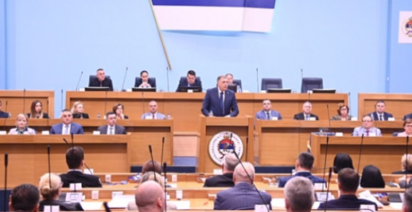 Милораде, зашто обмањујеш свијет?