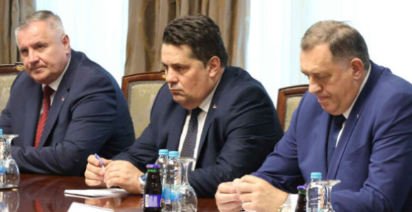 Додик све већи проблем за Српску и њен народ
