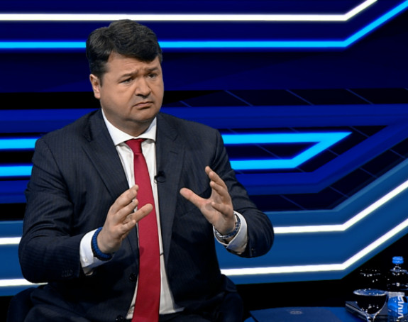 Проф. Петров: Наивно је мислити да ће Америка или Русија ријешити наше проблеме