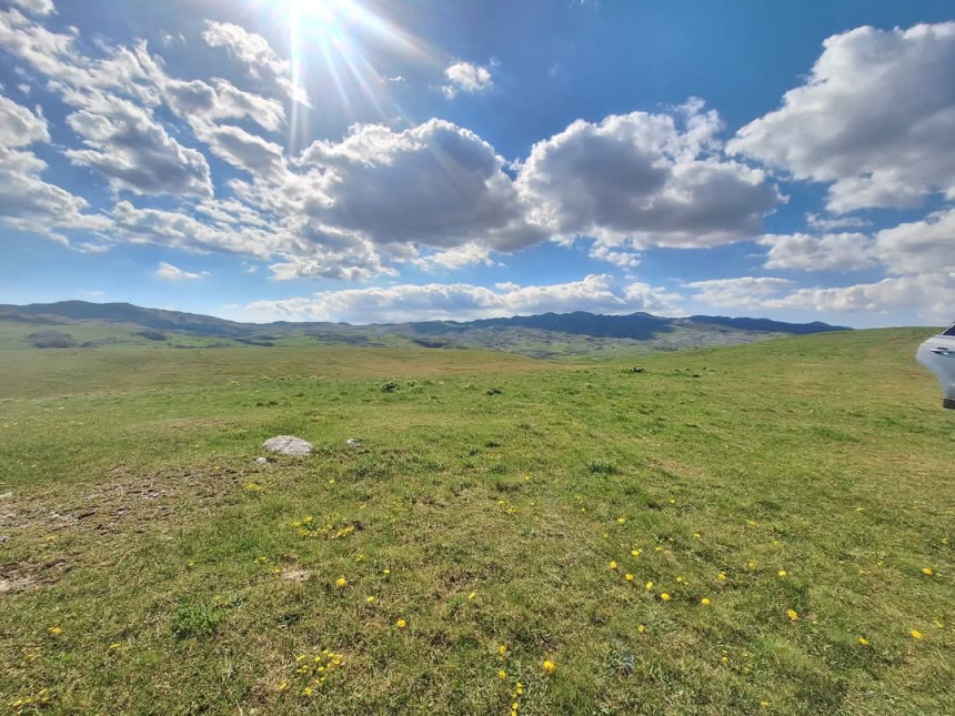 Toplo i sunčano vrijeme, tokom noći očekuje se kiša