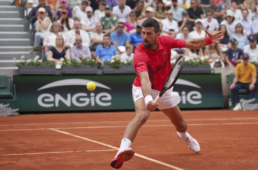Đoković pobijedio Zvereva i plasirao se u polufinale RG