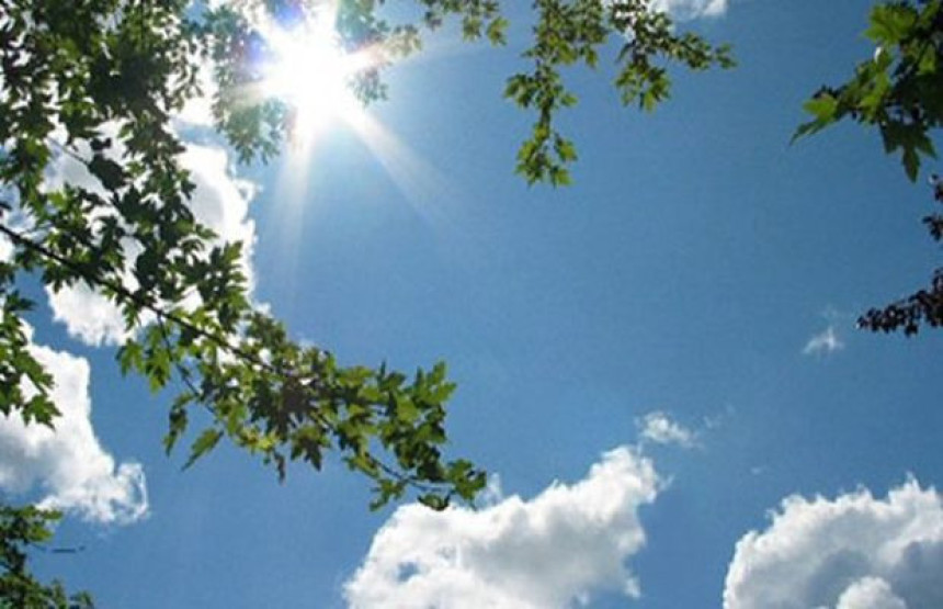Sunčano i veoma toplo vrijeme, nebo i danas zamućeno