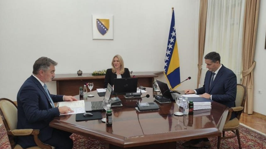 Министар финансија послао ‘нови’ буџет БиХ са старим рјешењм исплате дуга ‘Виадуцту’