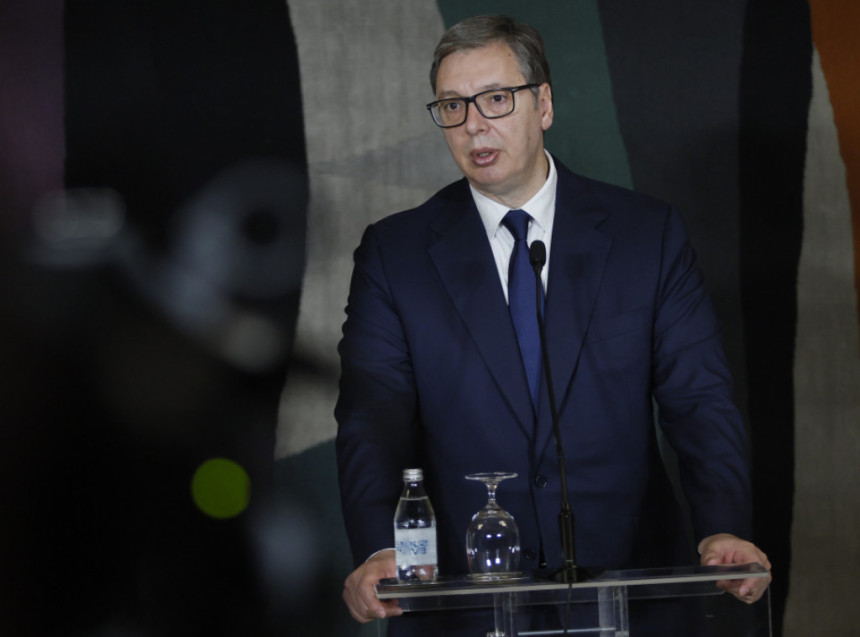 Vučić: Šmit u Pragu govorio o situaciji u BiH, mi smo imali drugačije viđenje