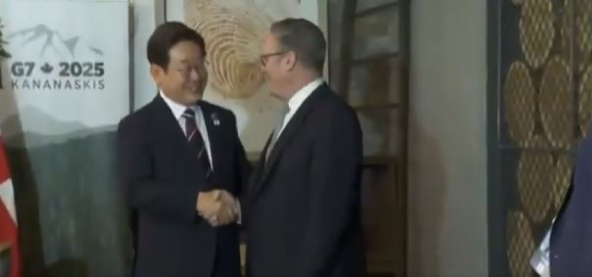 Британски премијер од преводиоца мислио да је предсједник