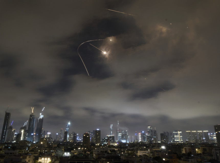 Iran i Izrael izveli nove napade rano jutros
