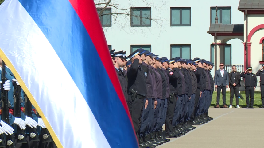 Шта се крије иза намјере власти да формира резервни састав полиције?