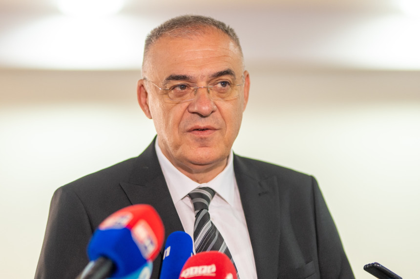"Režim bježi od istine o kriminalu u preduzećima"