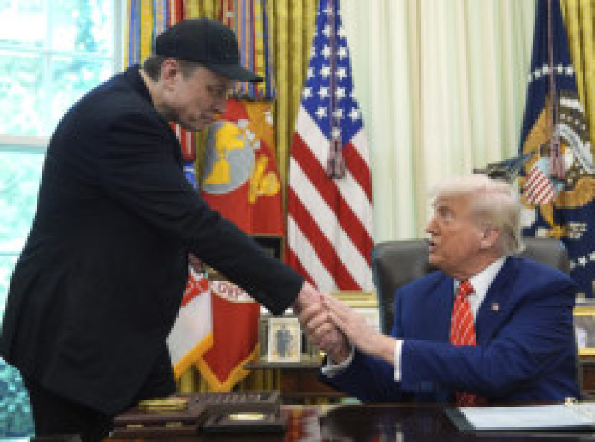 Трамп разматра депортацију Маска због критике закона