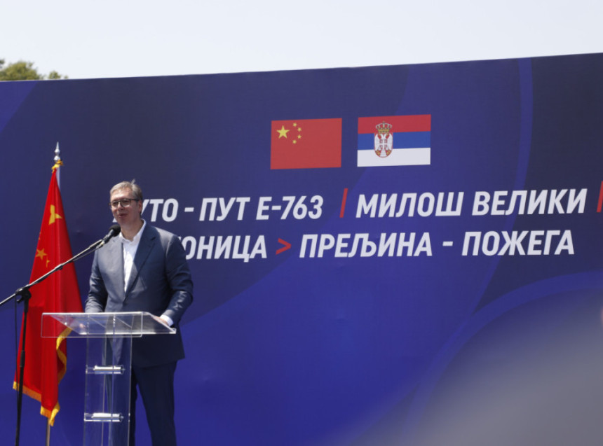 Вучић поручио да ће држава завести ред и сачувати свакога
