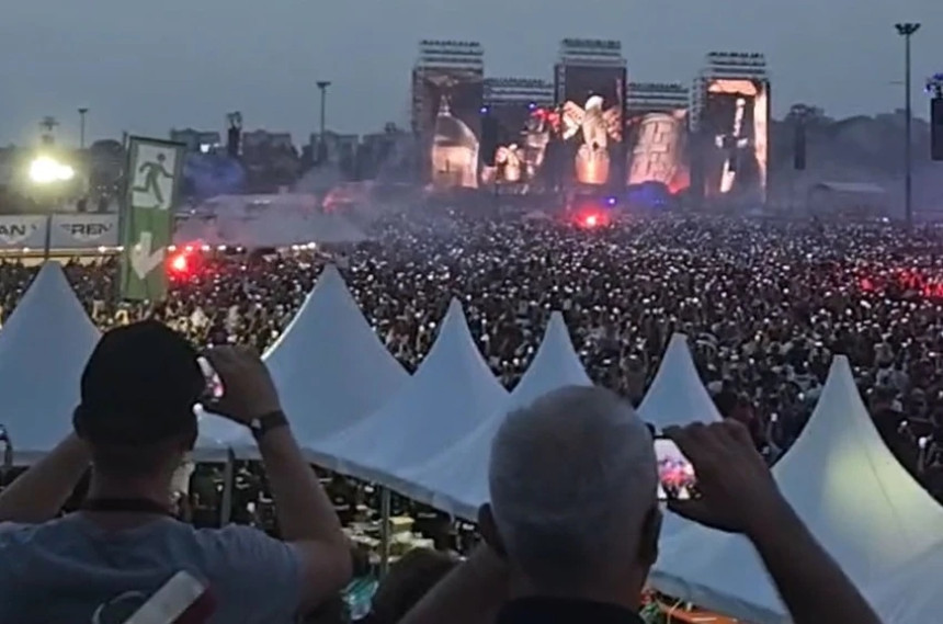 Koncert Tompsona u Zagrebu: Baklje, vatromet