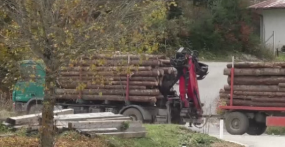Duboki minus i pljačka, a milione bacaju na sistem