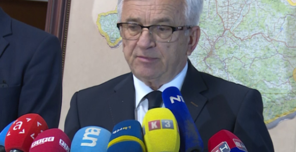 Чубриловић обећао реконструкцију пута, мјештани губе наду