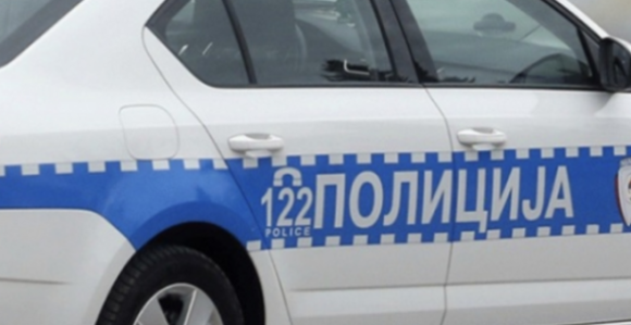 Тешко повријеђено троје пјешака, међу њима и дијете (4)