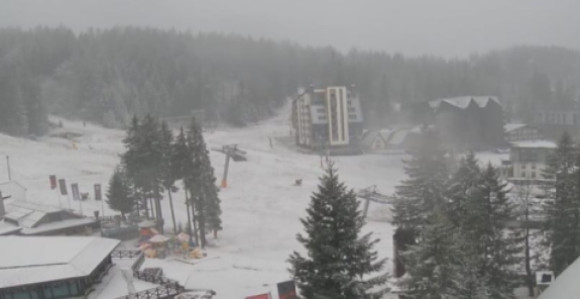 Počeo padati snijeg na Bjelašnici, Jahorini i Vlašiću