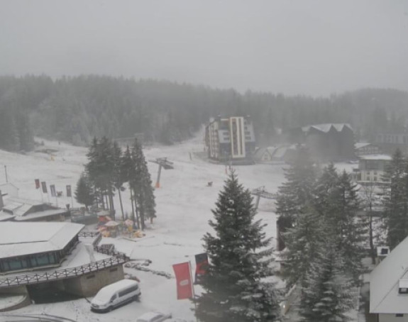 Počeo padati snijeg na Bjelašnici, Jahorini i Vlašiću