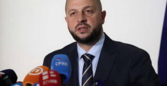 Čović sa Tompsonom gura prst u oko srpskom narodu