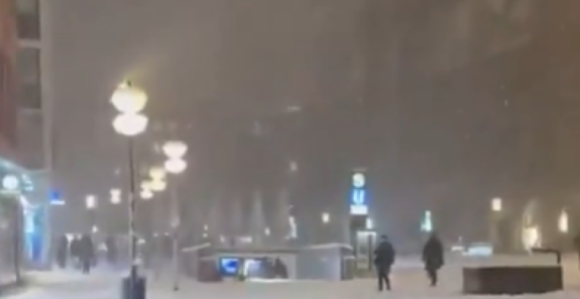 Снијег паралисао Европу: Нема струје и воде, летови отказани